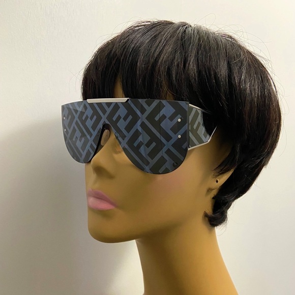 FENDI 145mm Logo Shield Sunglasses - Picture 4 of 15